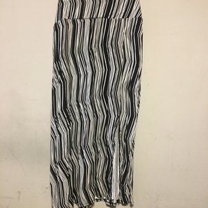 🌷Apt. 9 Black and White Long Skirt with Split Size XL🌷
